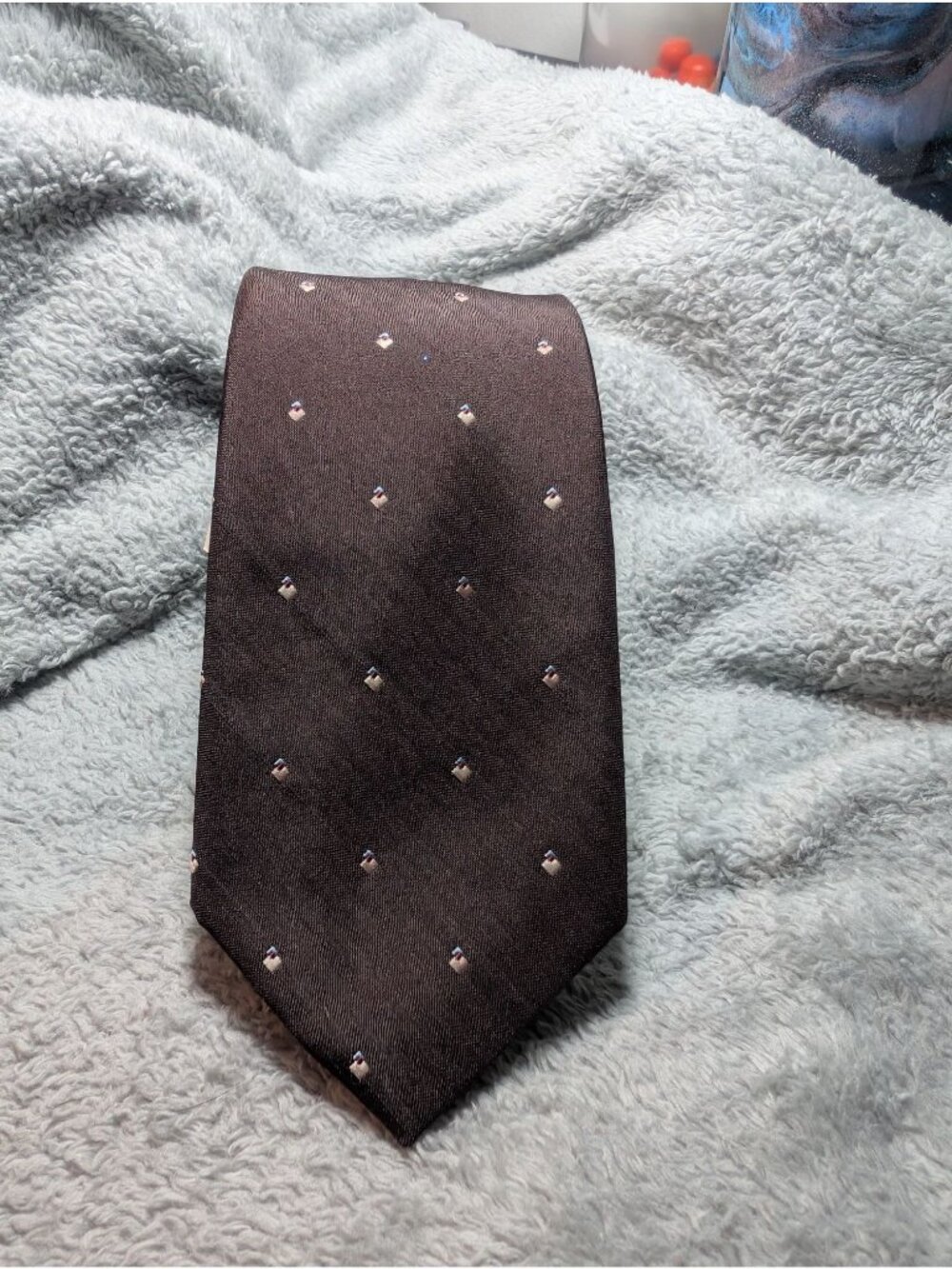Oleg Cassini Brown Tie With Micro Motif 100% Polyester Style 2402